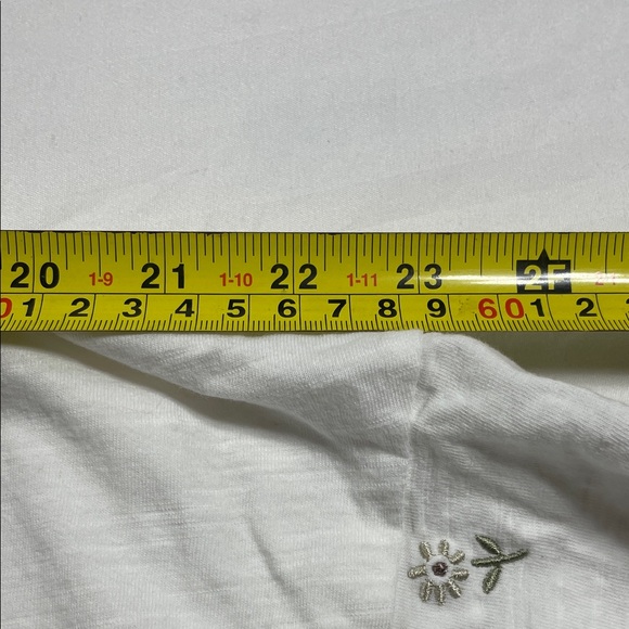 White Short Sleeve Tee with Subtle Floral Embroidery - Picture 5 of 8